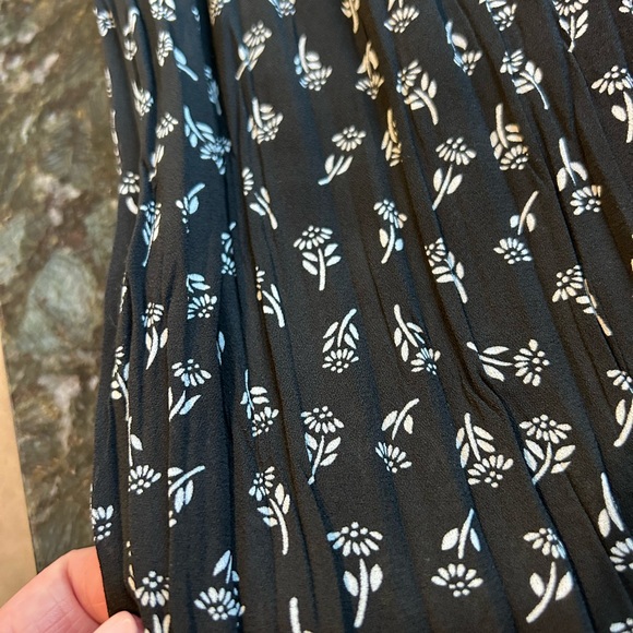 Vintage Talbots Accordian Pleated floral Maxi Skirt. elastic waist. EUC. 18. - Picture 11 of 11